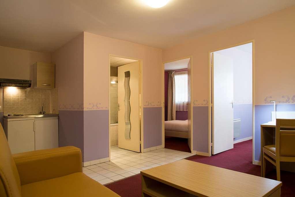 Brit Hotel Le Lion D'Or Chinon Rom bilde