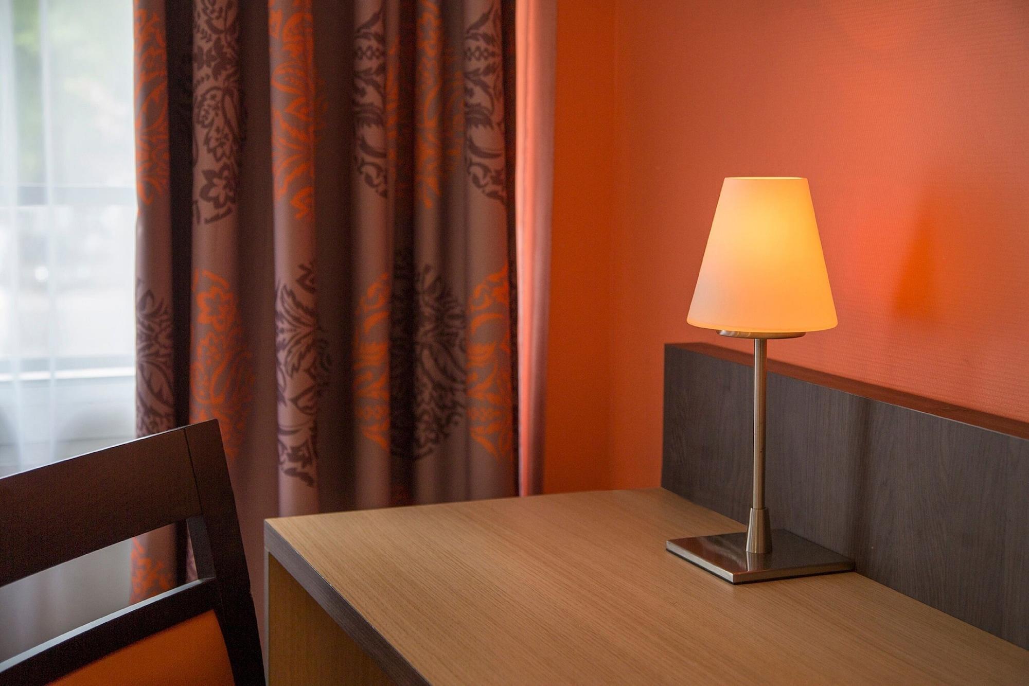 Brit Hotel Le Lion D'Or Chinon Eksteriør bilde