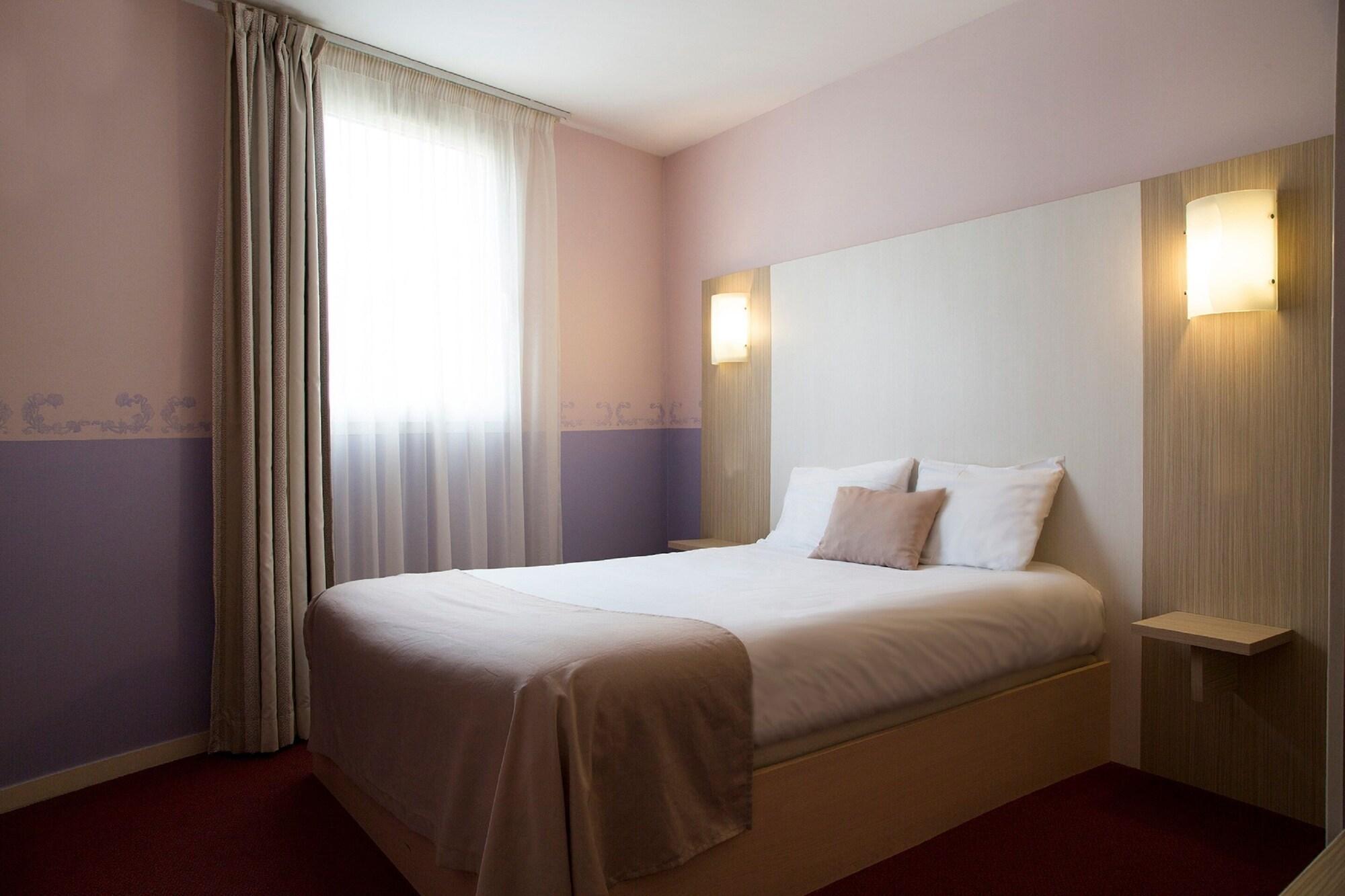 Brit Hotel Le Lion D'Or Chinon Eksteriør bilde