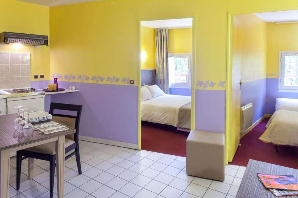 Brit Hotel Le Lion D'Or Chinon Rom bilde